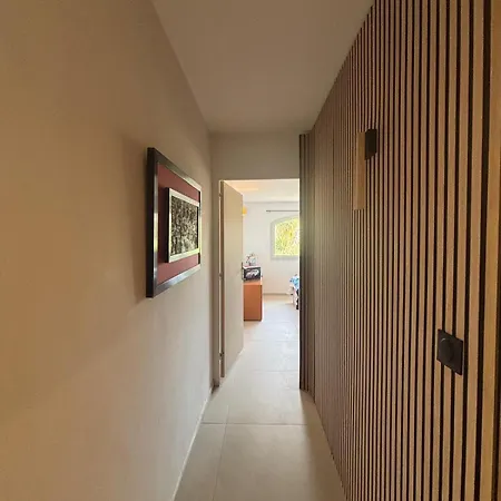 Charmante Avec Piscine Et Grand Jardin *